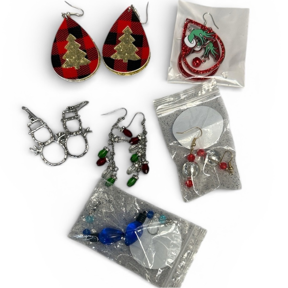 BUNDLE OF 6 ASSORTED CHRISTMAS HOLIDAY EARRINGS
